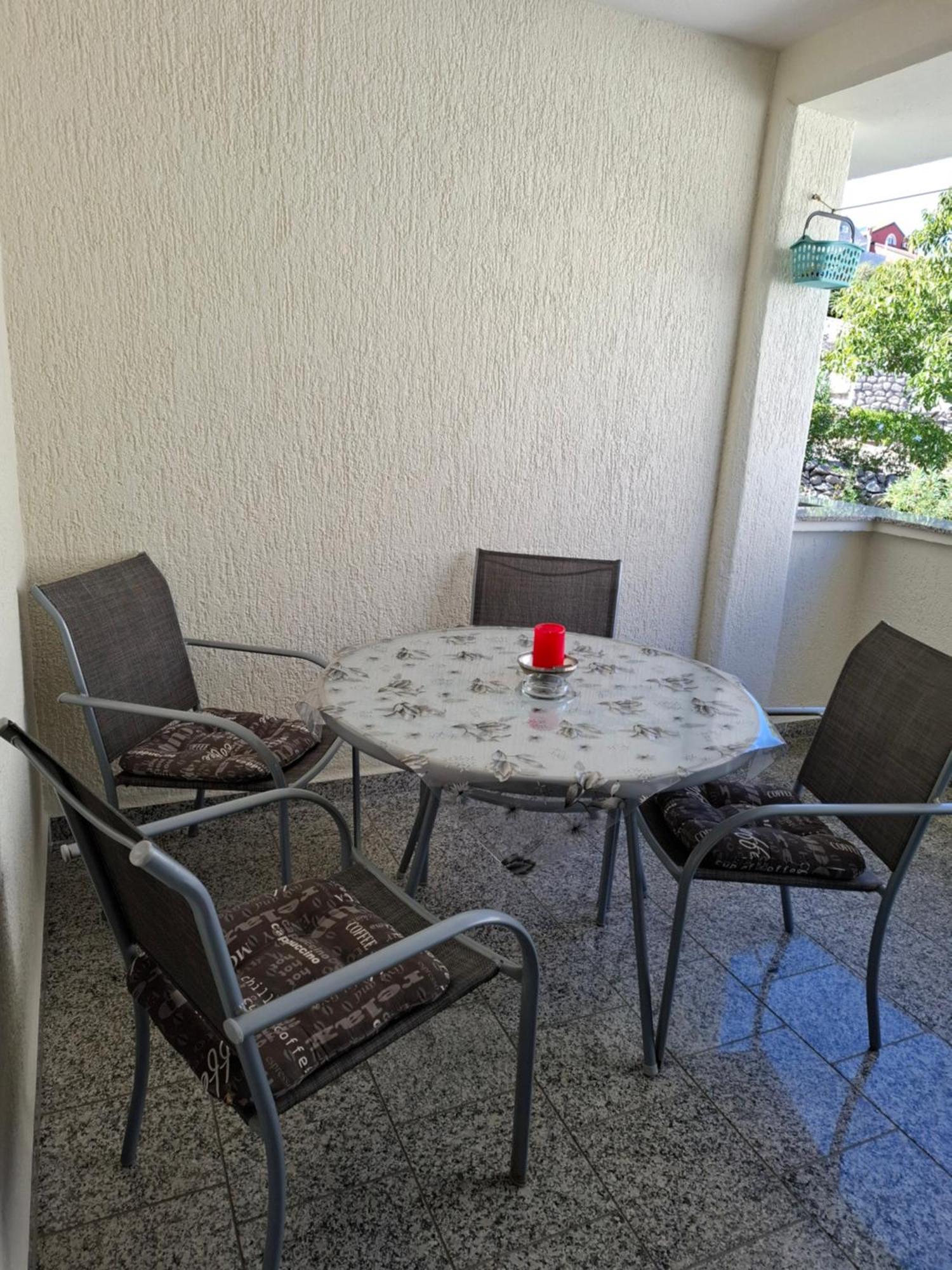 Apartments Suncica マリ・ロシニュ エクステリア 写真